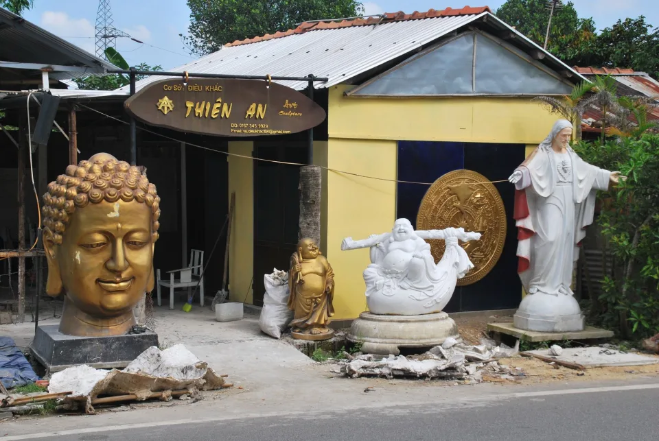 Bậc tam cấp đá xanh